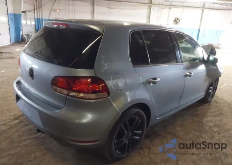 2011 Volkswagen Golf 2.5L 4-Door z USA, uszkodzony, nr VIN WVWDB7AJ0BW020437